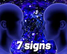 7 Signs That You Have Telepathy
